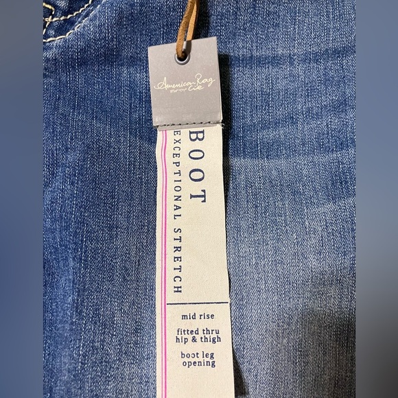 American Rag Mid Rise Blue Jeans - Picture 4 of 9